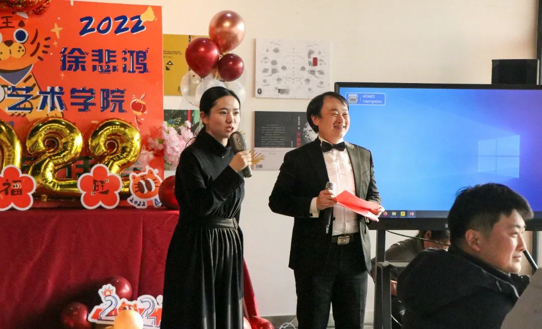 茶话会-做游戏.jpg